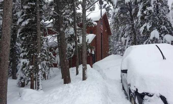 Saint Mary's House | BEAR PARK CABIN, glacier, lakes, fishing & hiking, ATV trails!