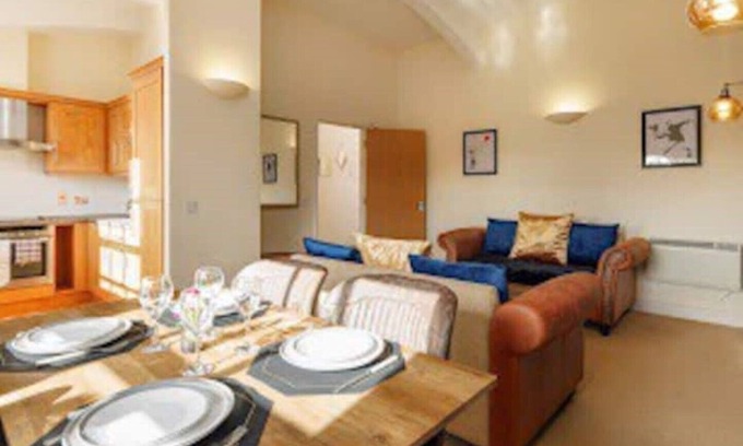 Liverpool Apartment | Beatles-Inspired Oasis near Penny lane/fee parking
