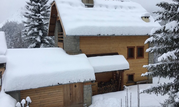 Allos Ski Chalet | Beau Chalet 9 persons, 5 rooms, 120m2 in Allos
