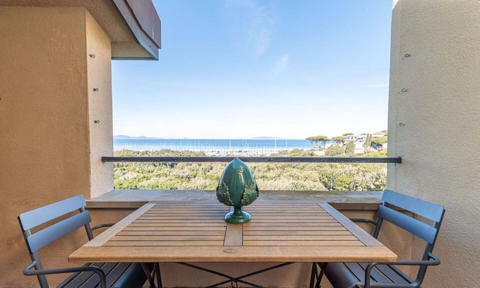 Punta Ala Apartment | Beautiful apartment for 4 guests with WIFI, A/C, TV, terrace and pets allowed