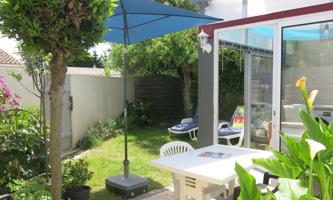 Bourgenay House | Beautiful private villa for 2 people with WIFI, TV, terrace, pets allowed and parking
