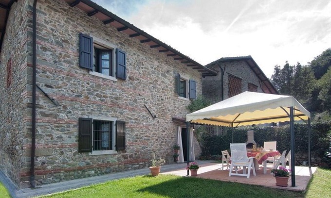 Castelnuovo di Garfagnana Apartment | Beautiful apartment for 6 guests with WIFI, TV and panoramic view