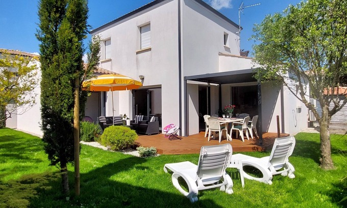Saint-Georges-de-Didonne Villa | Beautiful villa, located only 10 minutes walk from the beach