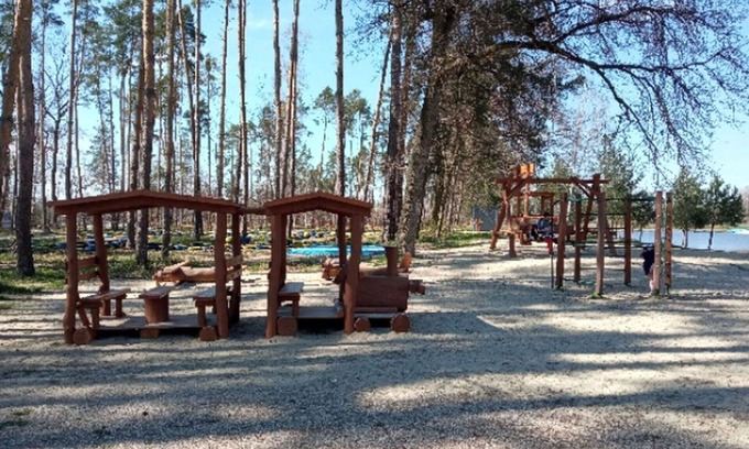 Hradec Kralove House | Beautiful apartment in villa for 4 guests with A/C, WIFI, TV, patio, pets allowed and parking