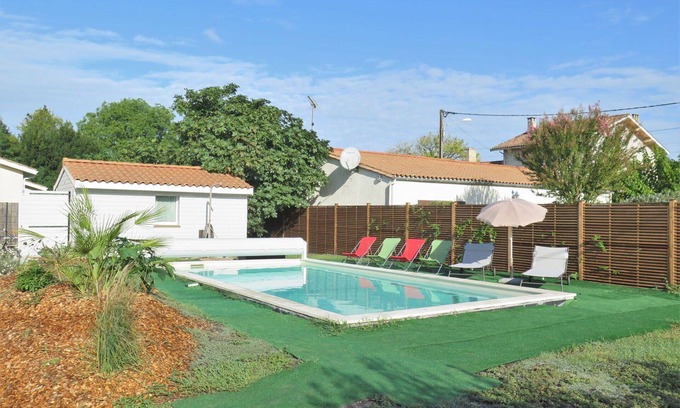Saint-Vivien-de-Medoc House | Beautiful private villa for 6 guests with WIFI, private pool and terrace