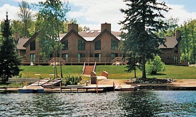 Phelps Apartment | Beautiful 1 bedroom unit at resort, sleeps 4