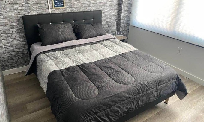 Downtown Condo | Beautiful 2 Bedroom Apt in downtown silverspring