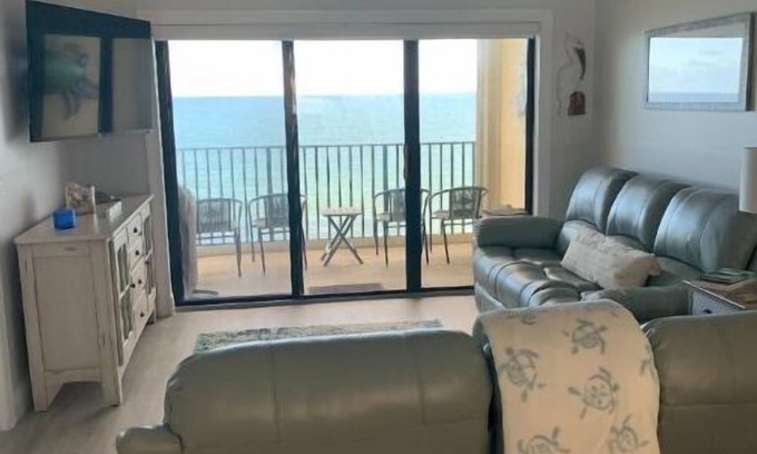 Hutchinson Island South House | Beautiful 2 Bedroom Home!