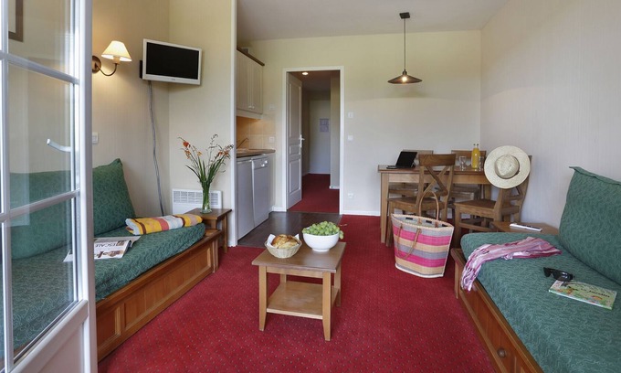 Monflanquin Apartment | Beautiful 2 room apartment in Lac Mondésir holiday resort