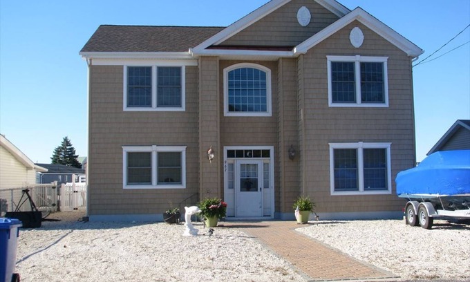 Beach Haven West House | Beautiful 2200 sq ft home Sleeps 10 Bring your water toys!