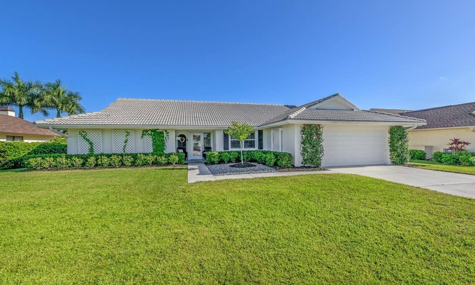 Lely Golf Estates House | Beautiful 3-bedroom house in brilliant Naples. Live the Florida dream