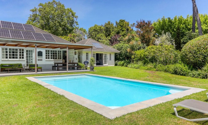 Constantia House | Beautiful 4 bed family home in Upper Constantia