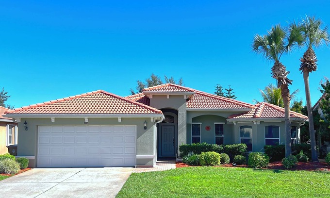 Buena Ventura Lakes House | Beautiful 4 Bed Pool Home At Villa Sol Resort