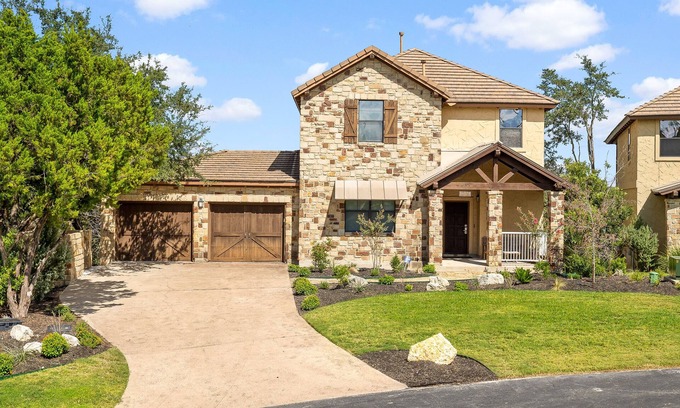 Jonestown House | Beautiful 4bdrm/4bath Home at Hollows Resort - 4 Pools/Hiking/Fitness Center!