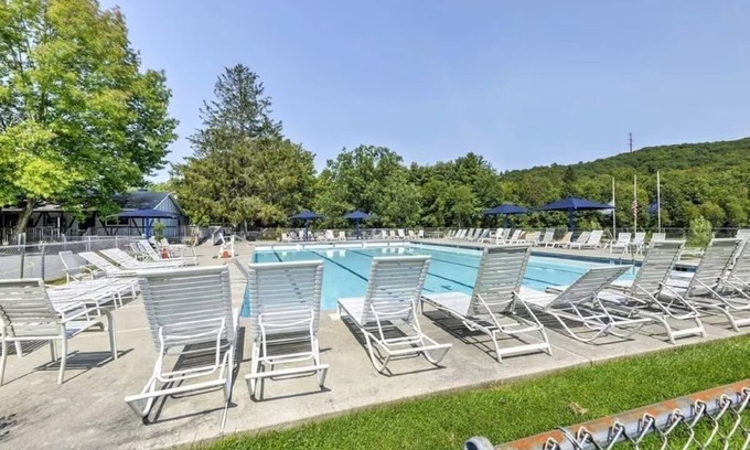 Bushkill House | Beautiful 4BR House 2 & half baths W Game room/Wifi & Fireplace