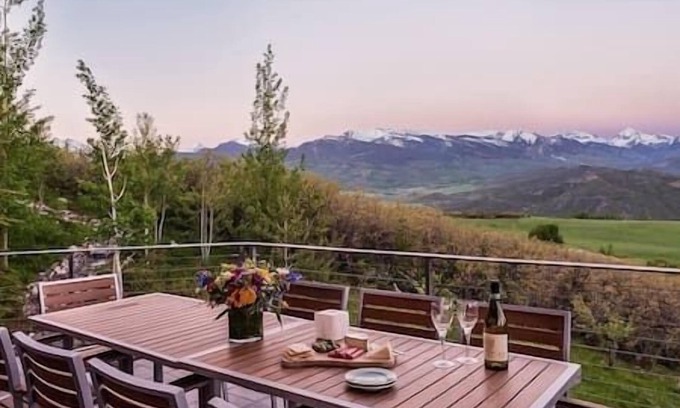 Starwood House | Beautiful 5 Bedroom 8 Bathroom Home in Aspen, Co!