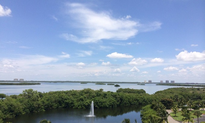 Fort Myers Beach Condo | Beautiful 7th Floor Views - Private Beach!