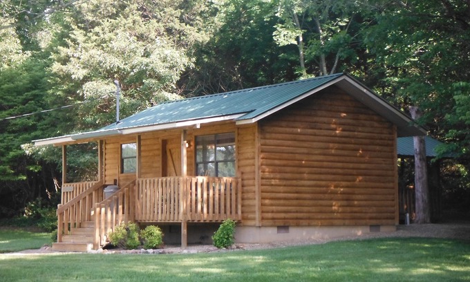 Sevierville Cabin | Beautiful, Affordable, Cabin Near Pigeon Forge For Couples!
