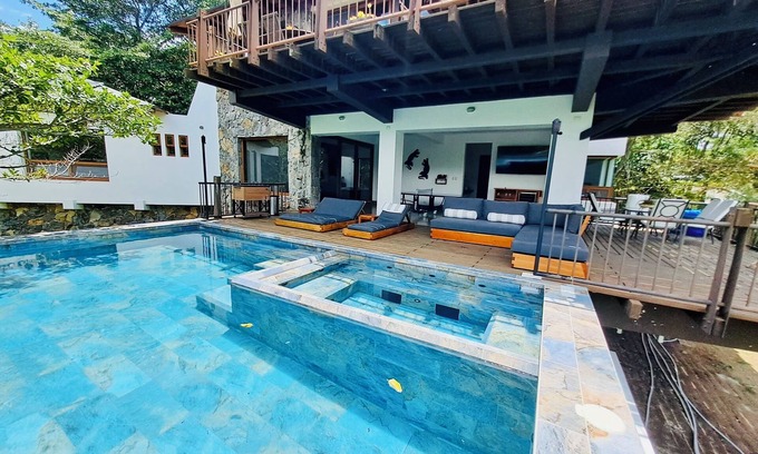San Lucas Toliman House | Beautiful and Modern 4 Bedroom Lake Atitlán Paradise with Pool & Jacuzzi
