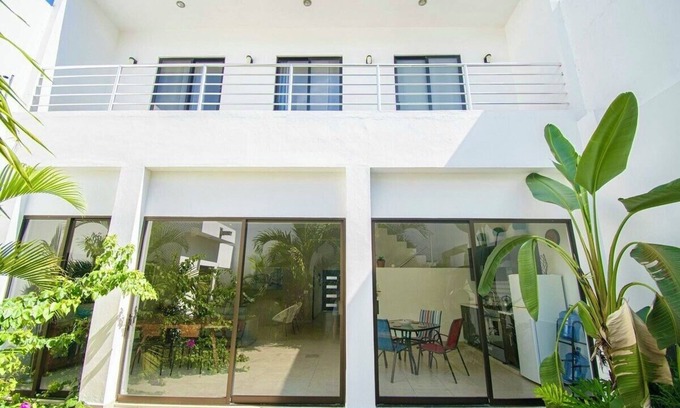 Mazatlan House | Beautiful and Relaxing 3 bedroom home three blocks to the beach.
