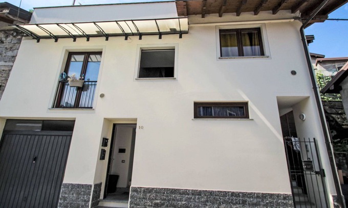 Gravellona Toce Apartment | Beautiful apartment for 3 guests with WIFI, TV, terrace and pets allowed