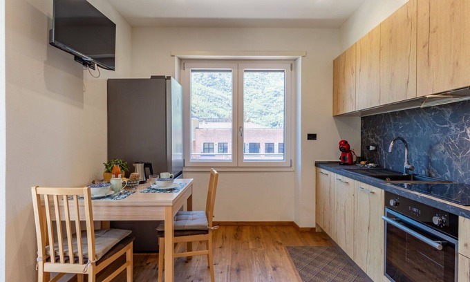 Samolaco Apartment | Beautiful apartment for 3 people with WIFI, A/C and balcony