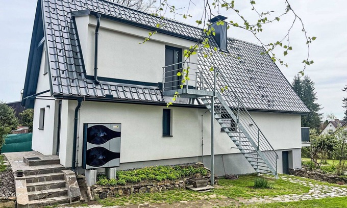 Karlovy Dvory Apartment | Beautiful apartment for 5 guests with WIFI, TV, terrace and parking