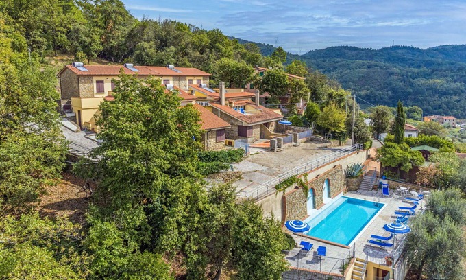 San Baronto Apartment | Beautiful apartment for 4 people with pool, WIFI, balcony, pets allowed and panoramic view