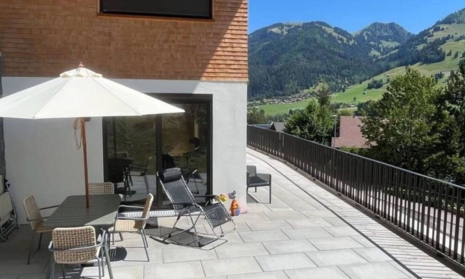 Zweisimmen Apartment | Beautiful apartment for 4 people with WIFI, TV and balcony