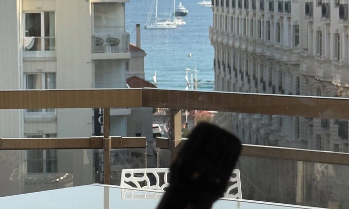 California - Pezou Apartment | Beautiful apartment Croisette. Sea view
