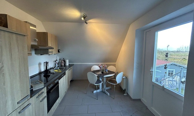 Westerholt Apartment | Beautiful apartment for 4 people with WIFI, TV, patio and pets allowed