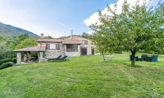 Montieri Apartment | Beautiful apartment for 9 guests with WIFI, TV, patio, pets allowed and parking