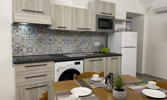 Spotorno Apartment | Beautiful apartment for 8 guests with A/C, WIFI and TV
