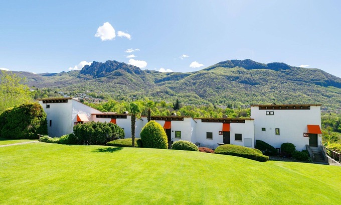 Sonvico Apartment | Beautiful apartment for 4 guests with pool, WIFI, TV and patio