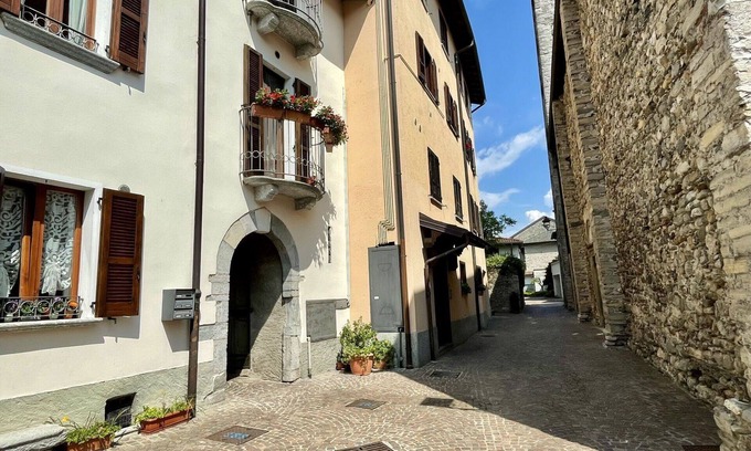 Domaso Apartment | Beautiful apartment for 4 people with WIFI and balcony