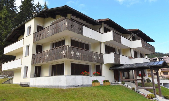 Madonna di Campiglio Apartment | Beautiful apartment for 4 guests with WIFI, TV, terrace and pets allowed