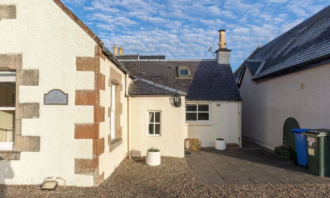 South Galson House | Beautiful apartment in villa for 6 people with WIFI and TV
