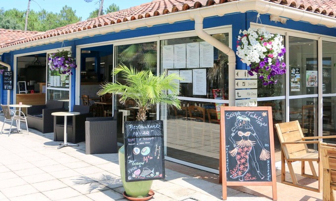 Ondres House | Beautiful apartment in villa for 4 guests with pool, WIFI, A/C, TV, terrace and pets allowed