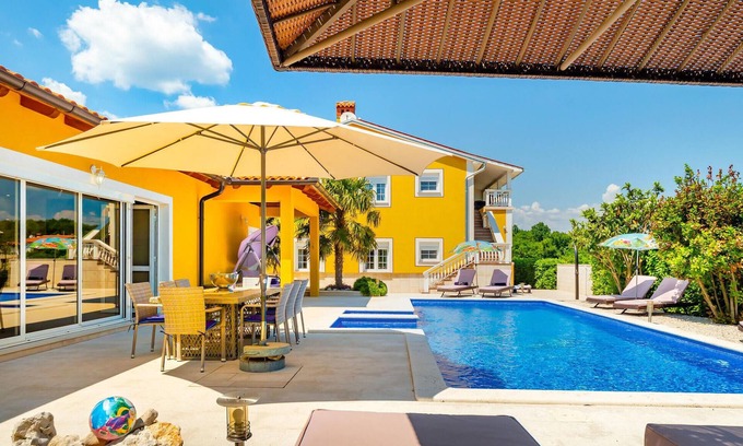 Marceljani Apartment | Beautiful apartment in Labin with WiFi