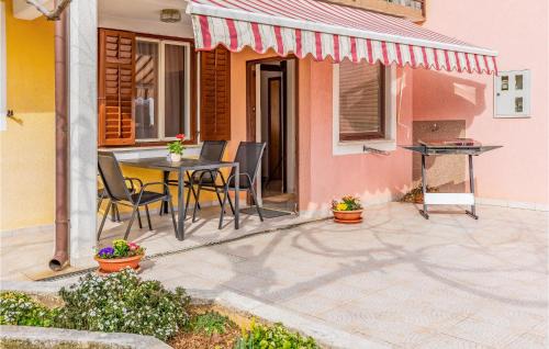 Strmac Apartment | Beautiful Apartment In Labin With Wifi