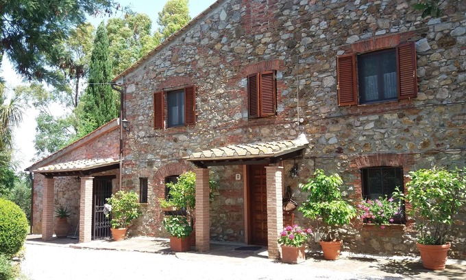 Gavorrano Apartment | Beautiful apartment in rustico from the 19th century.