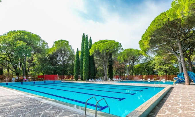 Aquileia House | Beautiful apartment in villa for 6 guests with A/C, pool, WIFI, TV, terrace and parking