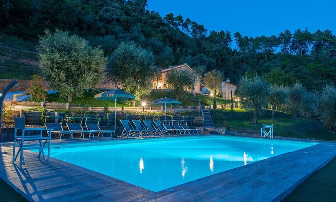 Pescaglia Villa | Beautiful apartment in villa for 6 guests with A/C, WIFI, pool, TV, terrace and pets allowed