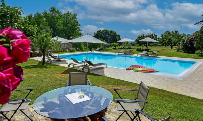 Kastelir House | Beautiful apartment in villa for 4 people with WIFI, pool, A/C, TV and terrace