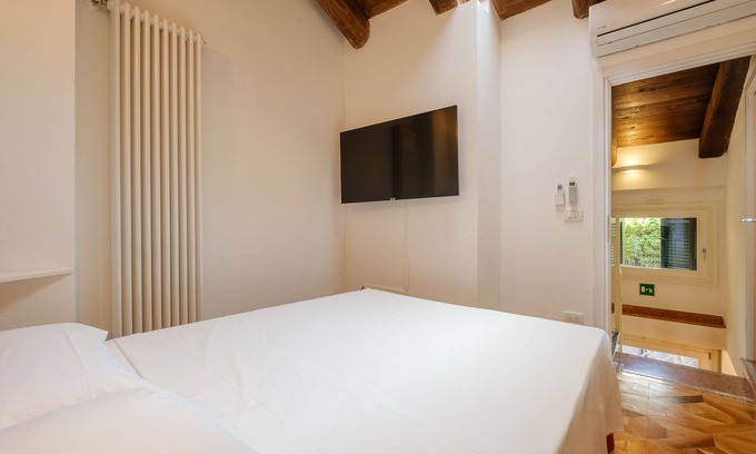 Historic Center Apartment | Beautiful apartment Isaia Garden