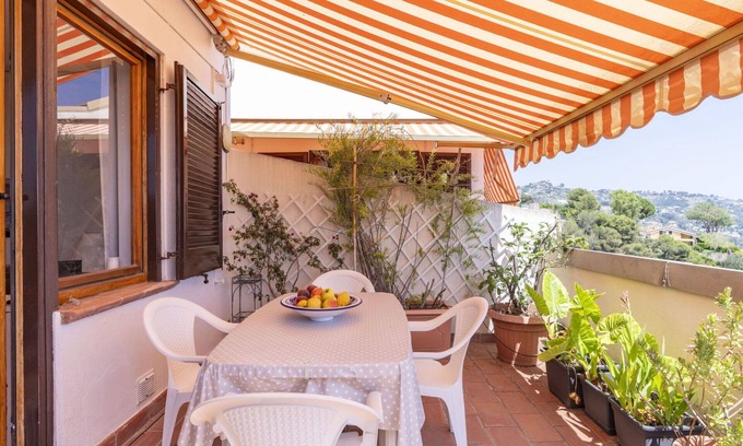 Ospedaletti Apartment | Beautiful apartment for 4 people with pool, A/C, WIFI, terrace and pets allowed