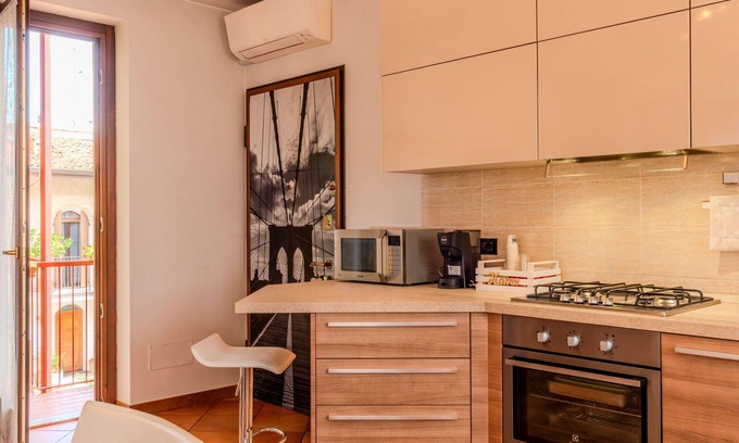 Rovellasca Apartment | Beautiful apartment for 4 guests with A/C, WIFI, TV and balcony
