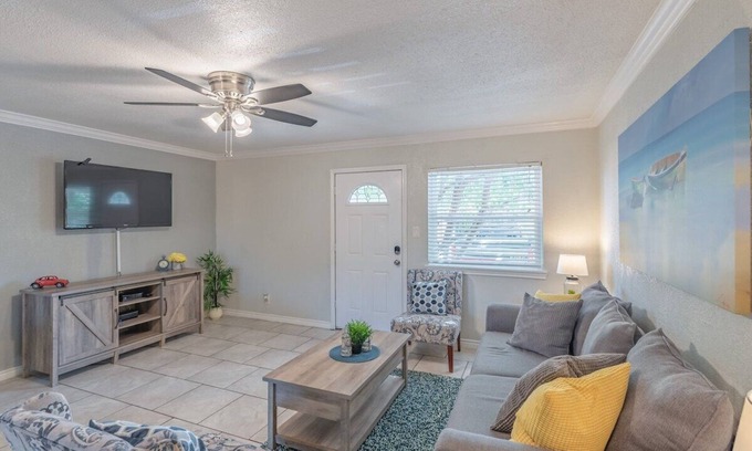 Mahncke Park Apartment | Beautiful Apartment @ The Botanical Gardens #6