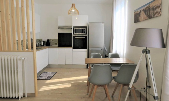 Tregastel Apartment | Beautiful apartment with WIFI 400m from the beach in the center of TREGASTEL