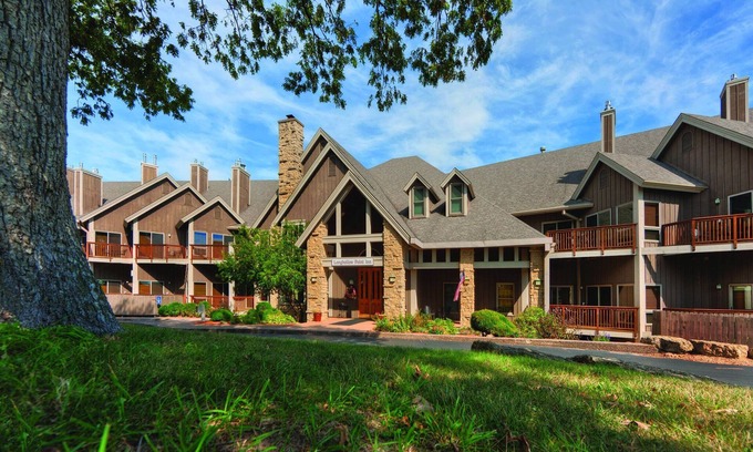 Hanover Resort | Beautiful Apple River Canyon State Park!